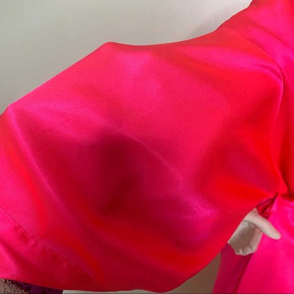 Victoria’s Secret Bright Pink Silky Robe - Picture 7 of 15